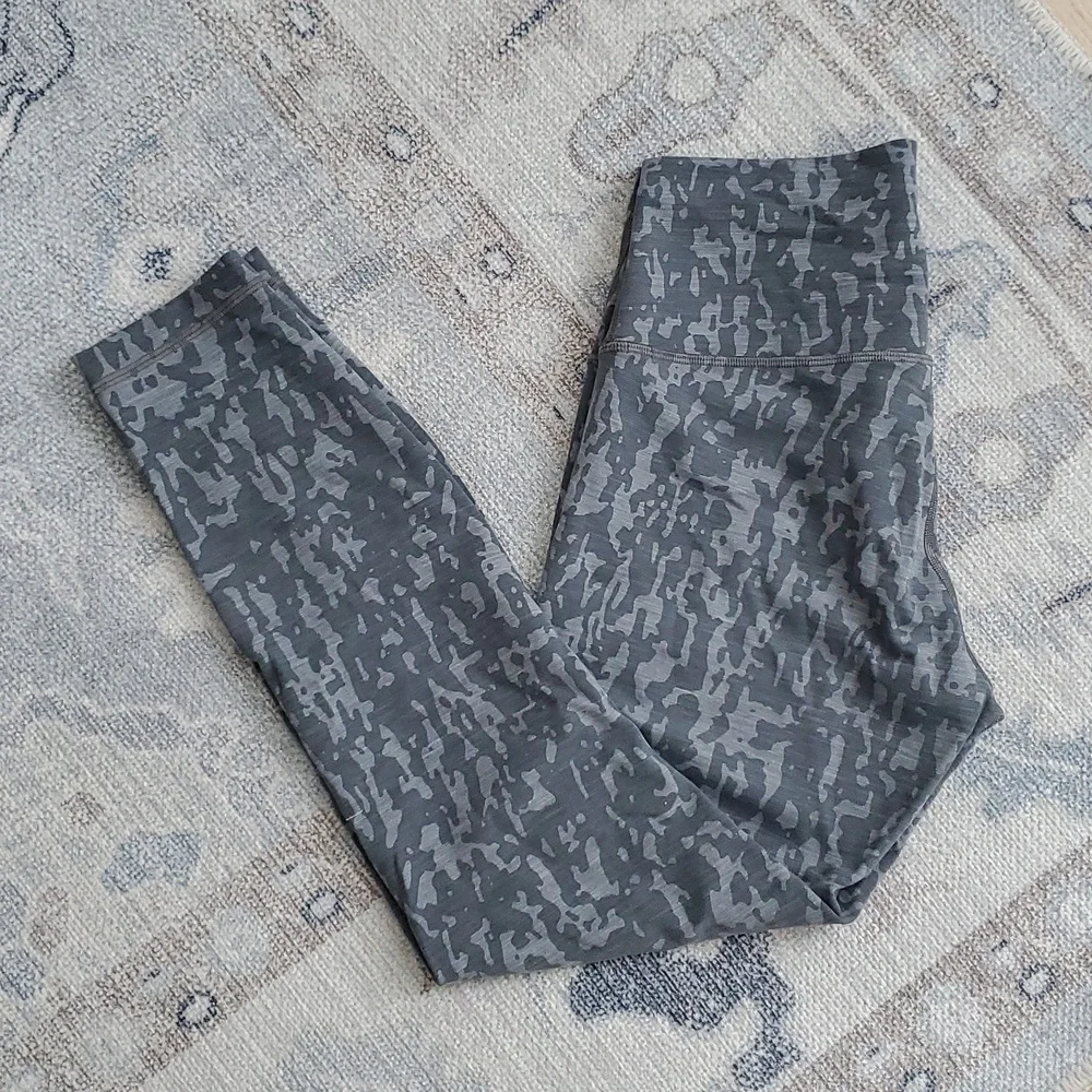 Lululemon Wunder Train High-Rise Crop 21